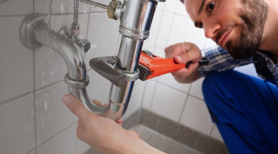 Professional same day plumber services in Toivola, MI